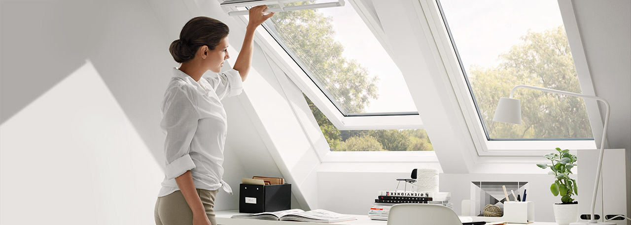 VELUX PREMIUM GGU - полиуретановые мансардное окно, ручка сверху